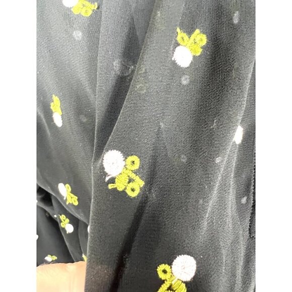 Cabi floral embroidered half button up top - Picture 4 of 10